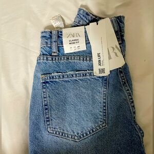 Zara jeans never worn.